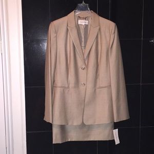 Calvin Klein BRAND NEW suit!